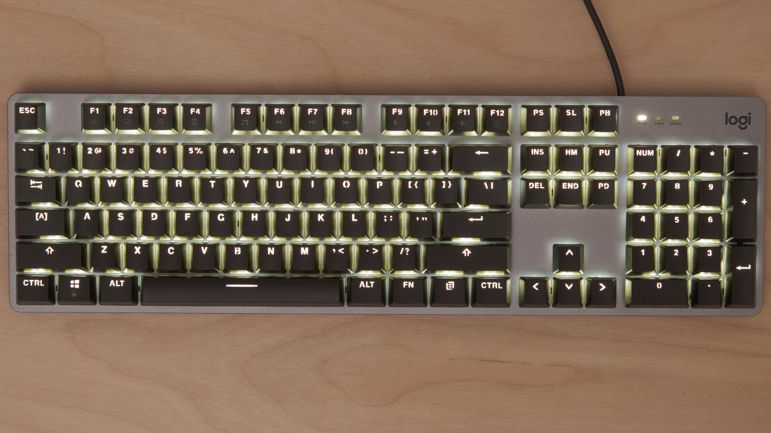 Logitech K845
